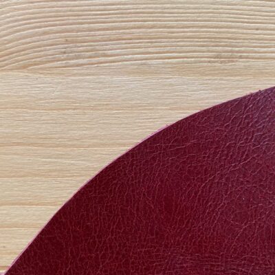 Detalle de mousepad / Alfombrilla de ratón en piel - Vida Corazón - Color Burdeos